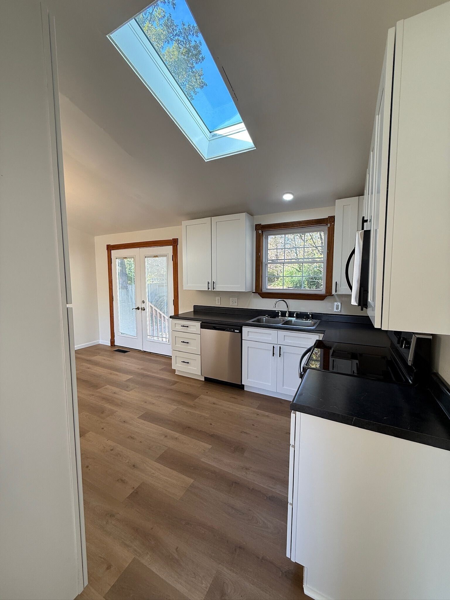 Building Photo - 91 Cedar Ridge Dr