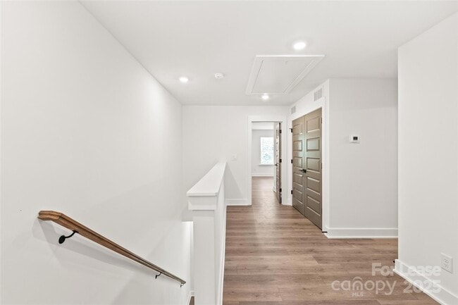 Building Photo - 2019 Wilson Ave