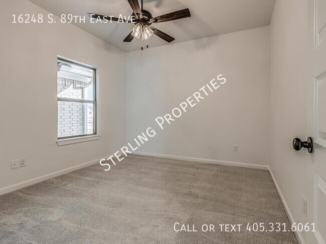 Building Photo - 16248 S 89th East Ave