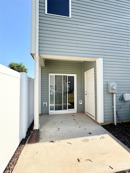 Building Photo - 13929 Clayborn St