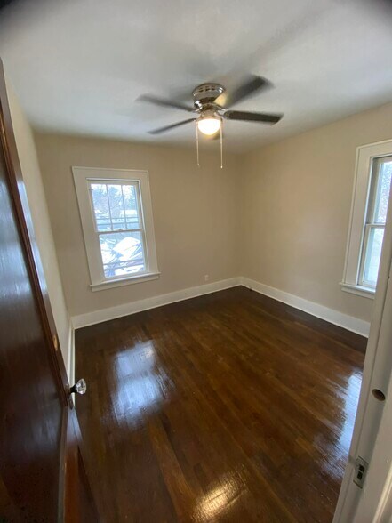 Building Photo - 2420 Plum St