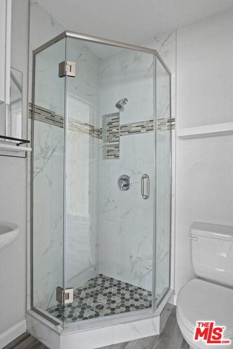 Building Photo - 1960 N Ontario St