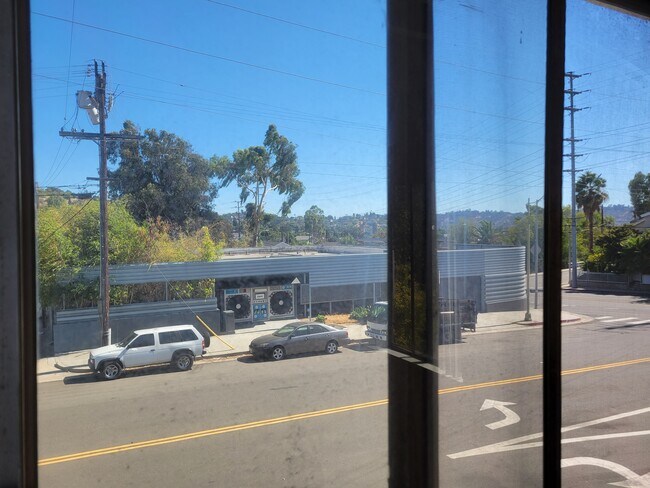 Building Photo - 3619 Fletcher Dr