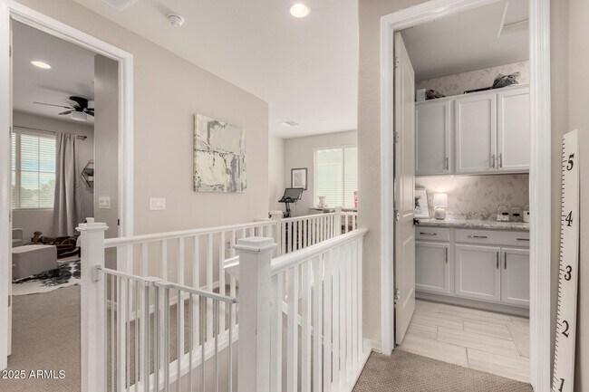 Building Photo - 5418 S Vincent