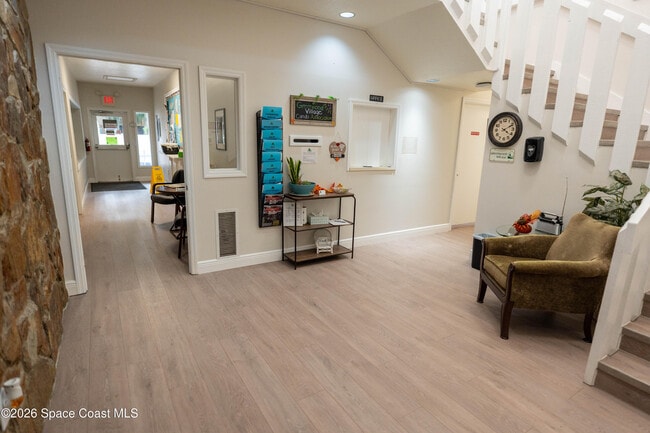 Building Photo - 605 Saint Albans Court