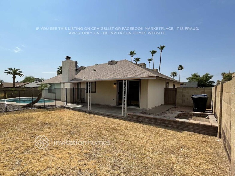 Building Photo - 1534 W Nopal Ave