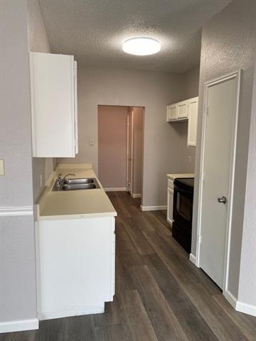 Building Photo - 805 Melville Dr