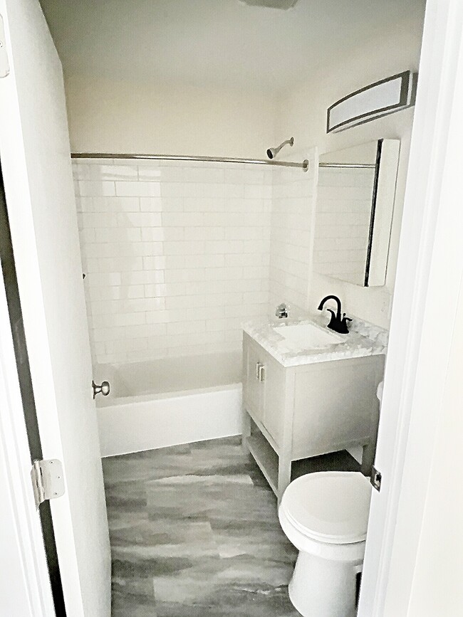 Building Photo - 1027 Commonwealth Avenue