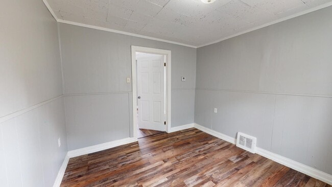 Building Photo - 3523 Walton Ave