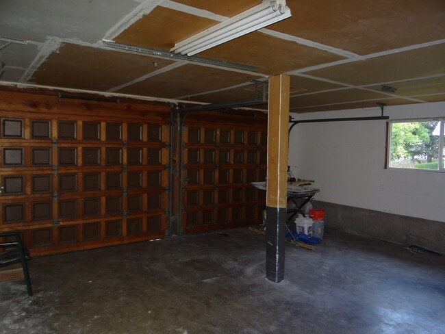 Building Photo - 10908 NW 3rd Ct