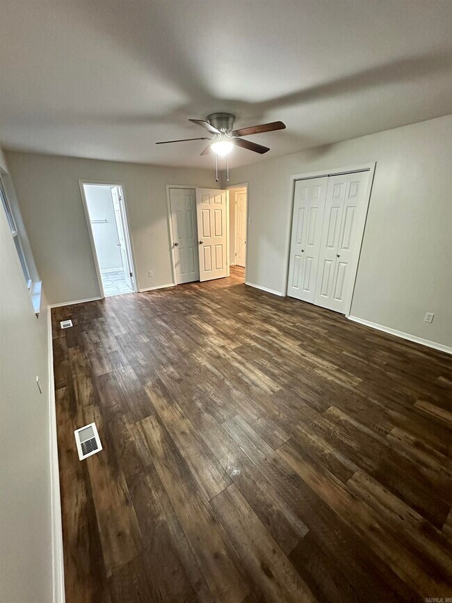 Building Photo - 7501 Oak Ridge Rd