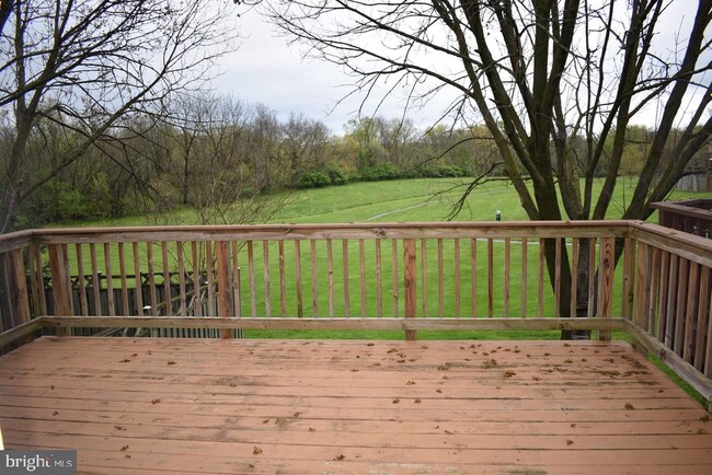 Building Photo - 8278 Waterside Ct