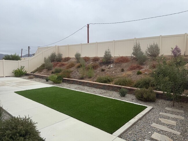 Building Photo - Newer Construction, Exquisite 4 Bedroom + ...