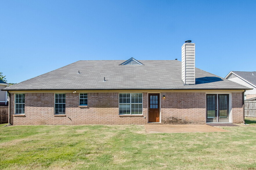 Building Photo - 3056 Valley Green Ln