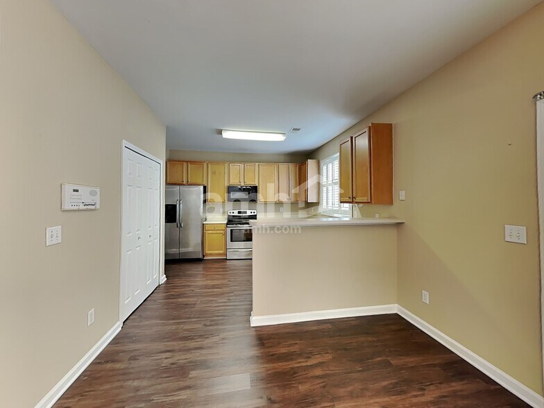 Building Photo - 3380 Lake Breeze Ct