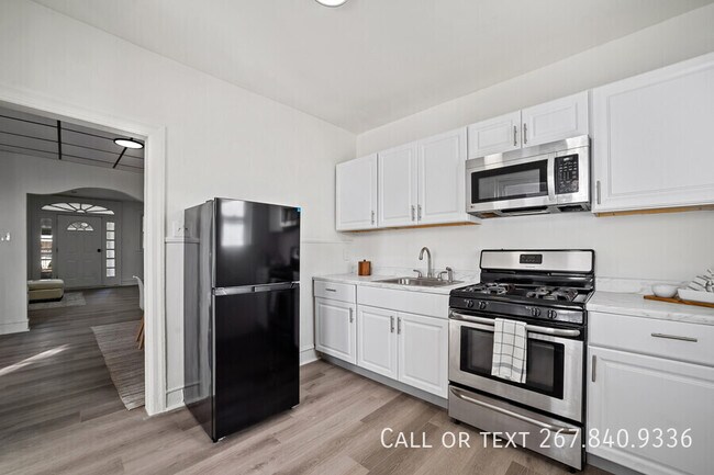 Building Photo - 312 E Eleanor St