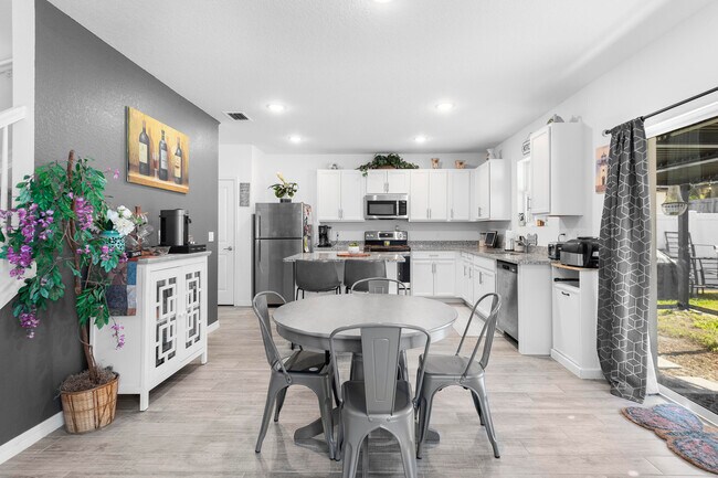Building Photo - 5069 Armina Pl