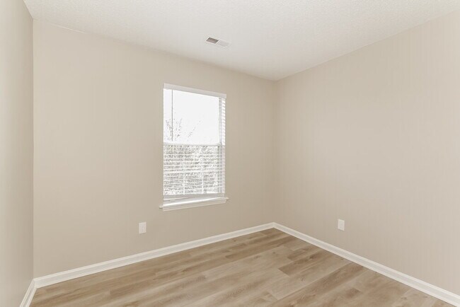 Building Photo - 1612 Gordon Walters Dr