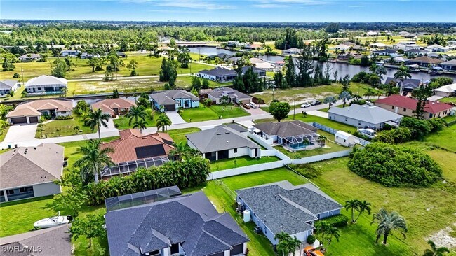 Building Photo - 2314 NW 33rd Pl