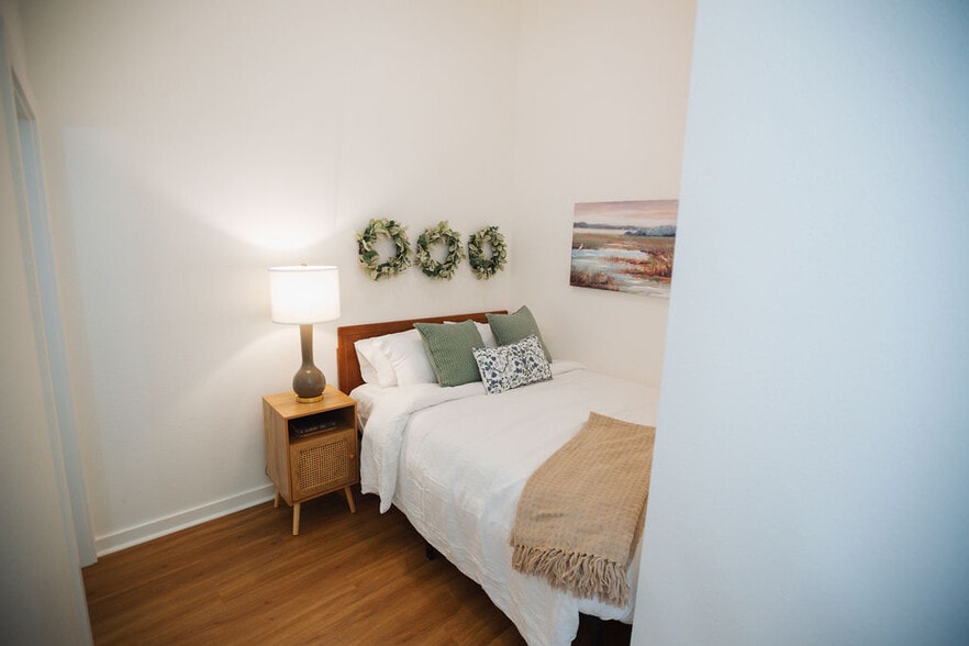 Building Photo - Urban Loft Co.Russellville