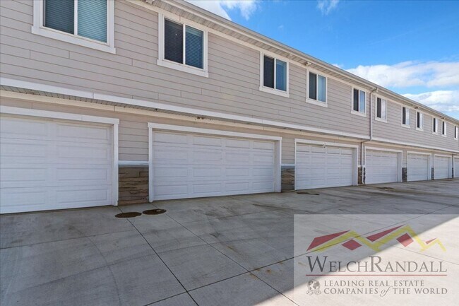 Building Photo - Shady Brook Townhomes