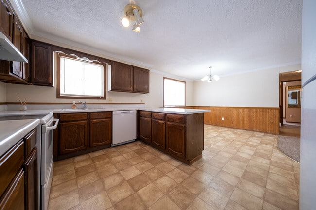 Building Photo - 408 Edgar Pl