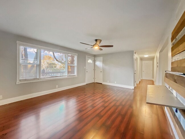 Building Photo - Stunning 4-Bed, 2.5-Bath Corner Lot Home with Modern Upgrades & Detached Garage – Move-In Ready!