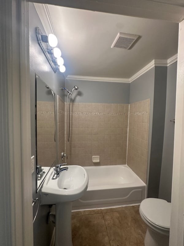 Building Photo - 1127 Cleveland St