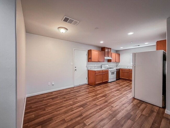 Building Photo - 1108 Honeybell Ct