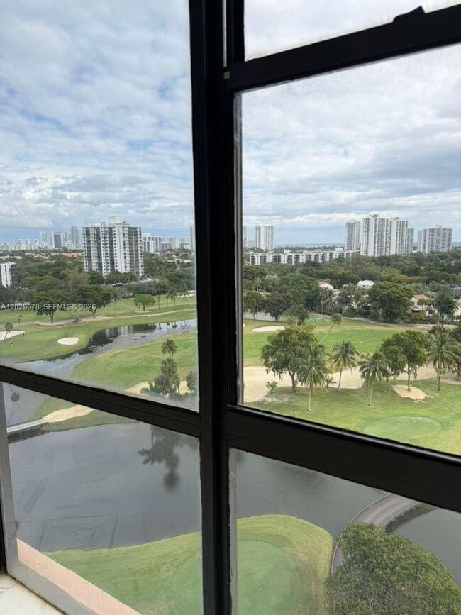 Building Photo - 20379 W Country Club Dr