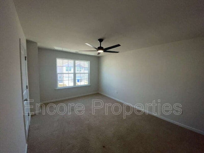 Building Photo - 35 March Crk Dr