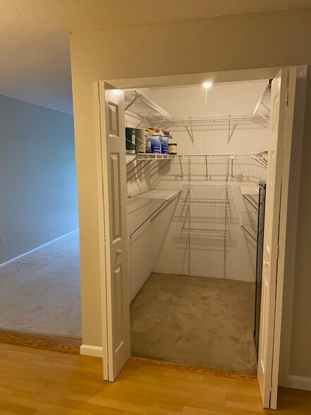 Building Photo - 34 Padanaram Rd