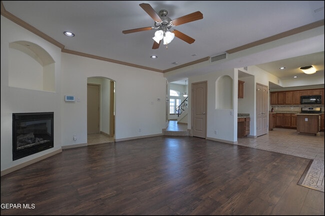 Building Photo - 6209 Cosecha Luna Cir