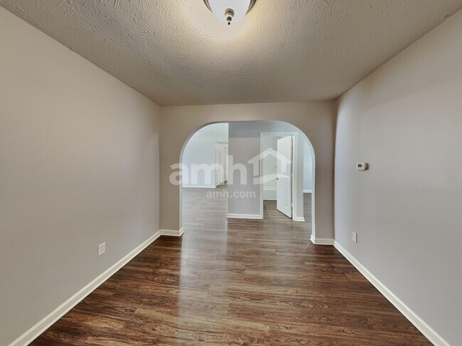 Building Photo - 784 Aerostar Court