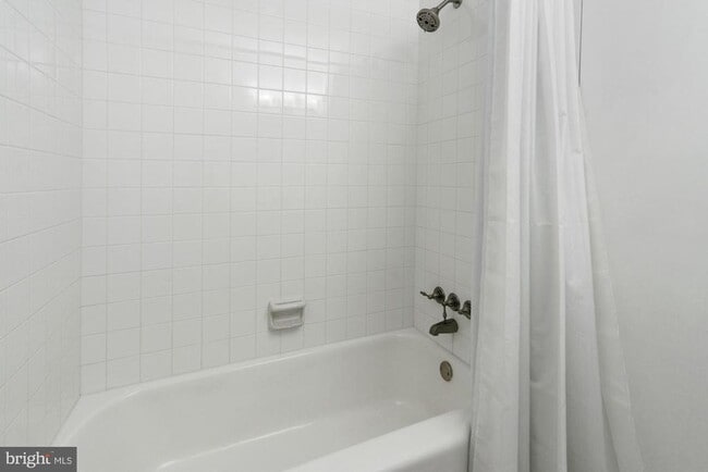 Building Photo - 1601 18th St NW