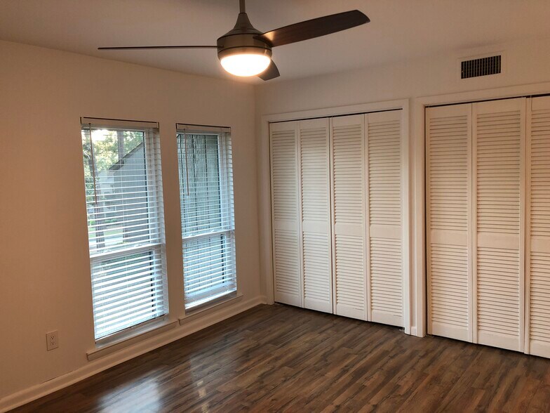 Building Photo - 250 Sugar Gum Ln