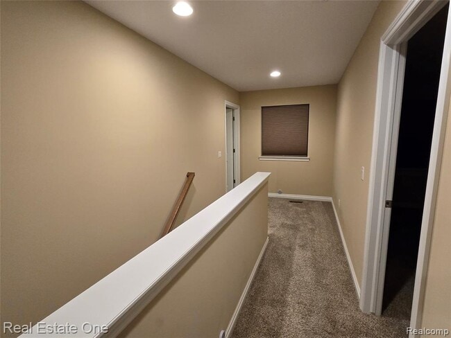 Building Photo - 1131 Woodslee Ave