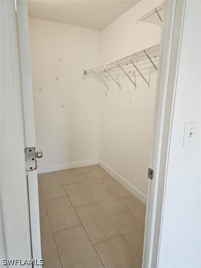 Building Photo - 108 Santa Clara Dr