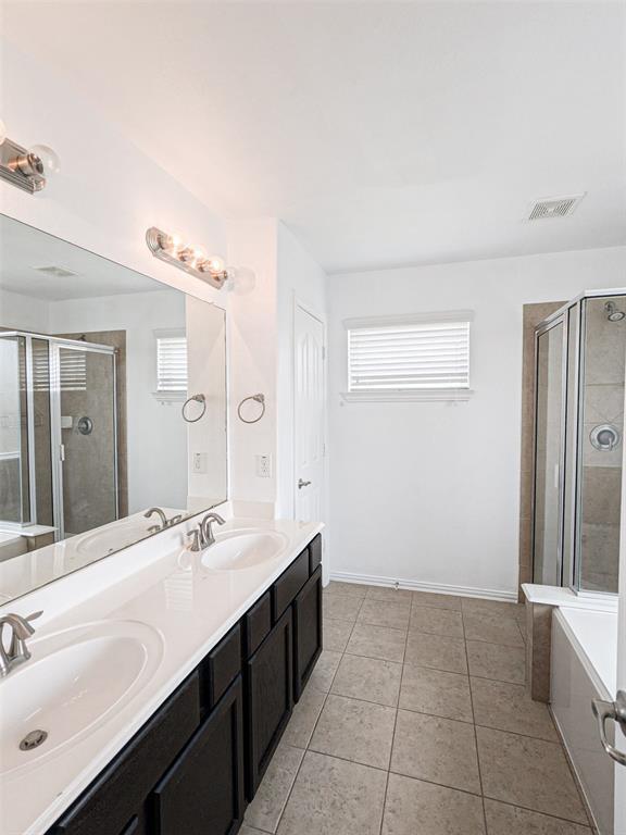 Building Photo - 24606 Forest Canopy Dr