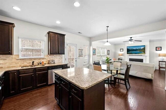 Building Photo - 58 Macland Mill Ct