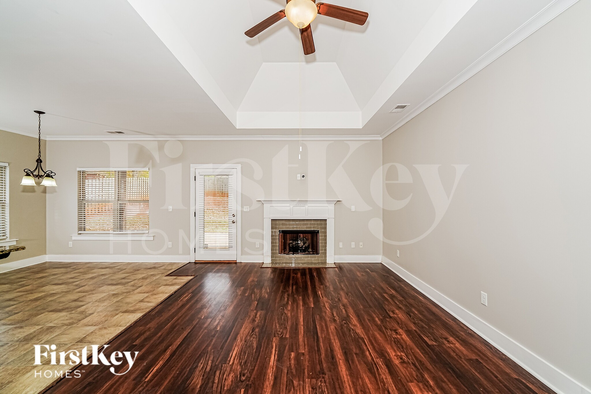 Building Photo - 6366 Cove Ln