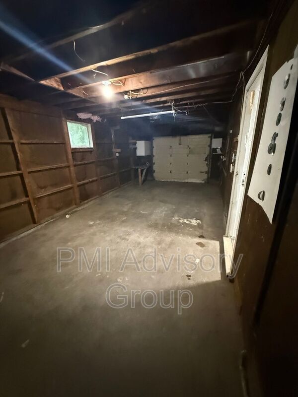 Building Photo - 1513 SW 23rd St