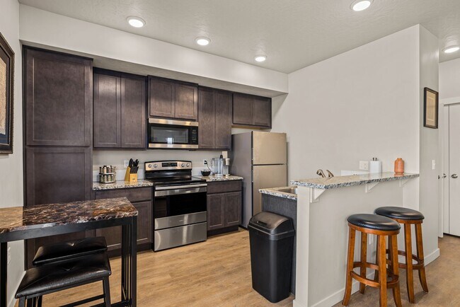 Building Photo - 7353 Summerwinds