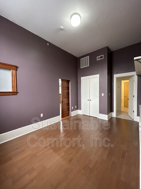 Building Photo - 28 Adams St