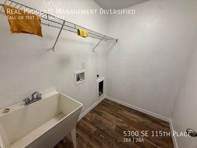 Building Photo - 5300 SE 115th Pl