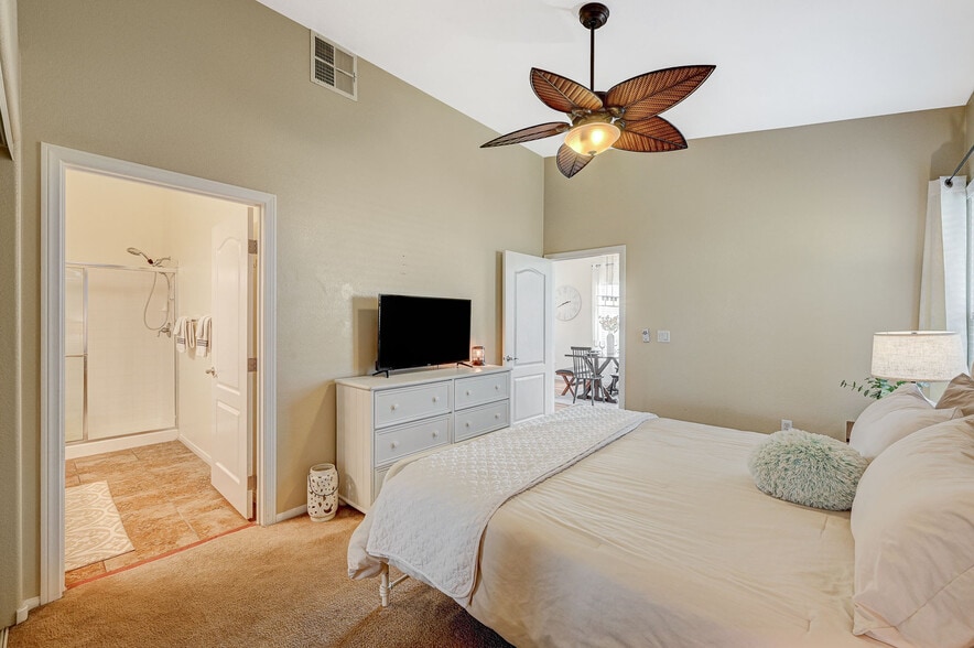 Building Photo - 3351 Indian Shadow St