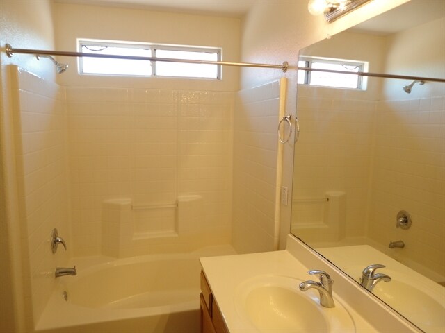Building Photo - 1505 S 81st Dr