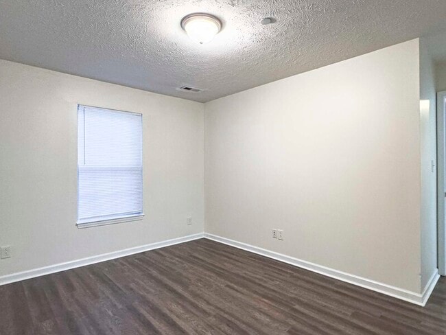 Building Photo - 1644 Golf Club Ln