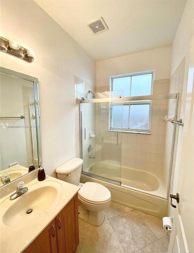 Building Photo - 11350 NW 82nd Terrace