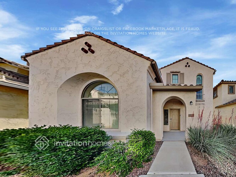Primary Photo - 1932 W Faria Ln